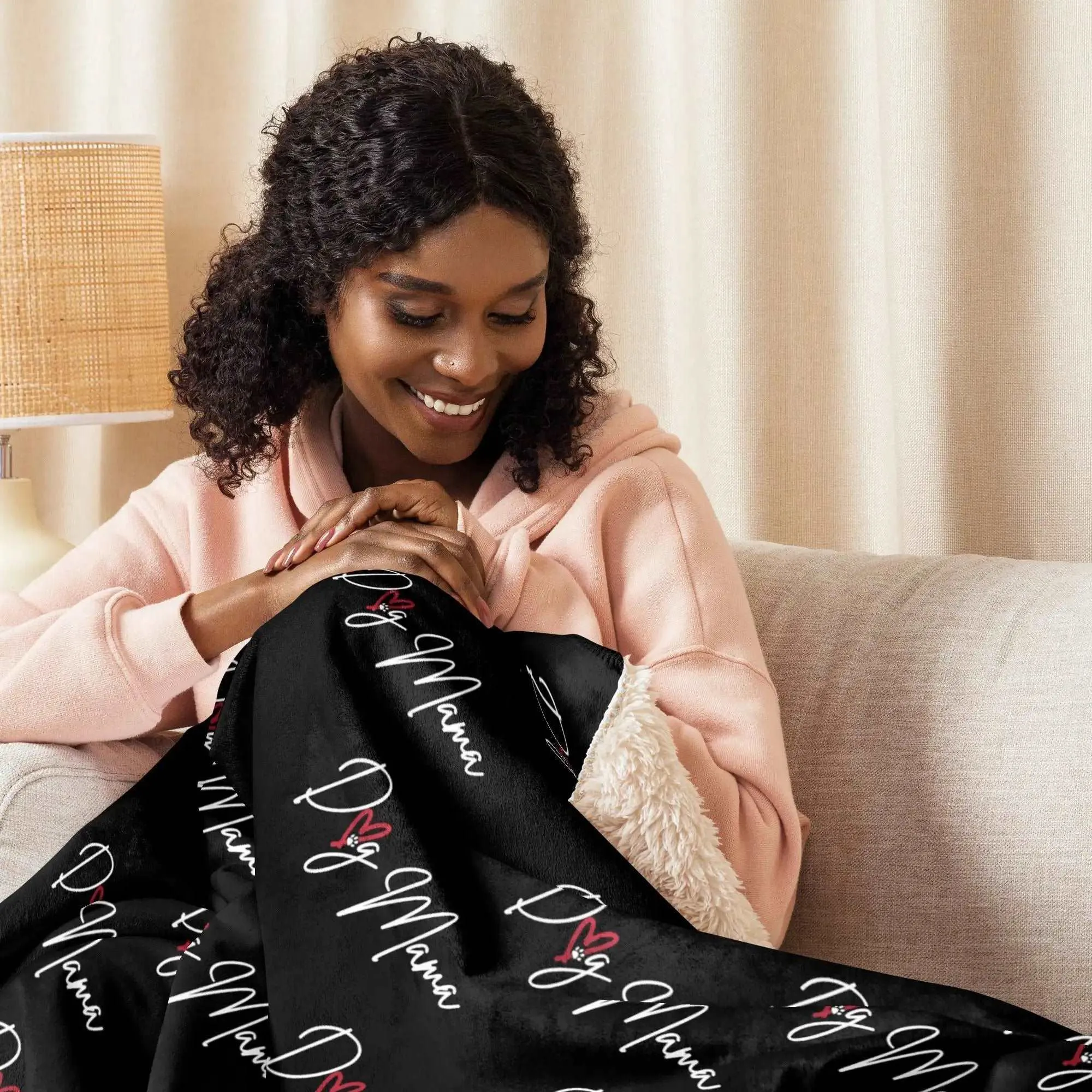 DOG MAMA Stylized Sherpa Blanket| Black or White