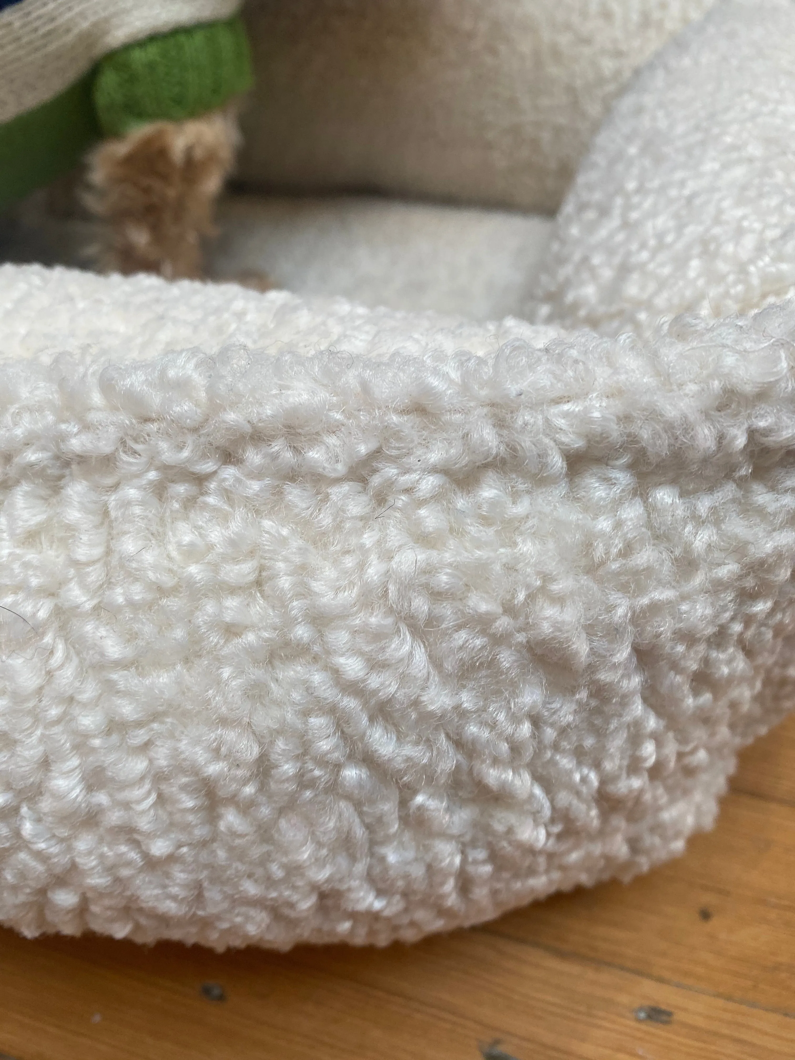 Urban Lounger in Ivory Sheepskin (Direct-Ship)